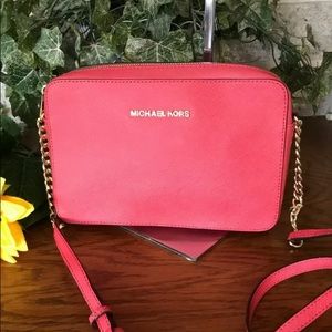 Michael Kors jet set Saffiano